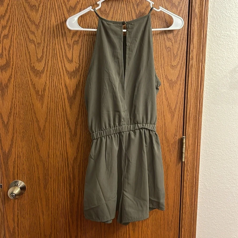 Romper! - Picture 2 of 2